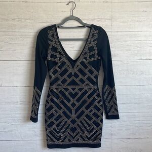 Bebe Sequence V-Neck Long Sleeve Dress l SIZE XS